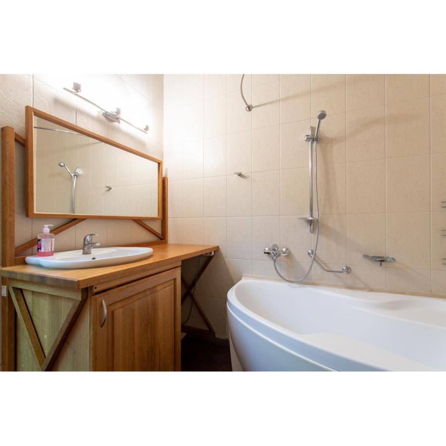 Cozy Apartment On Nezalezhnosti Avenue Κχαρκίβ Εξωτερικό φωτογραφία