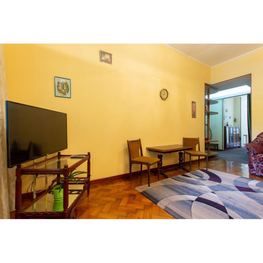 Cozy Apartment On Nezalezhnosti Avenue Κχαρκίβ Εξωτερικό φωτογραφία